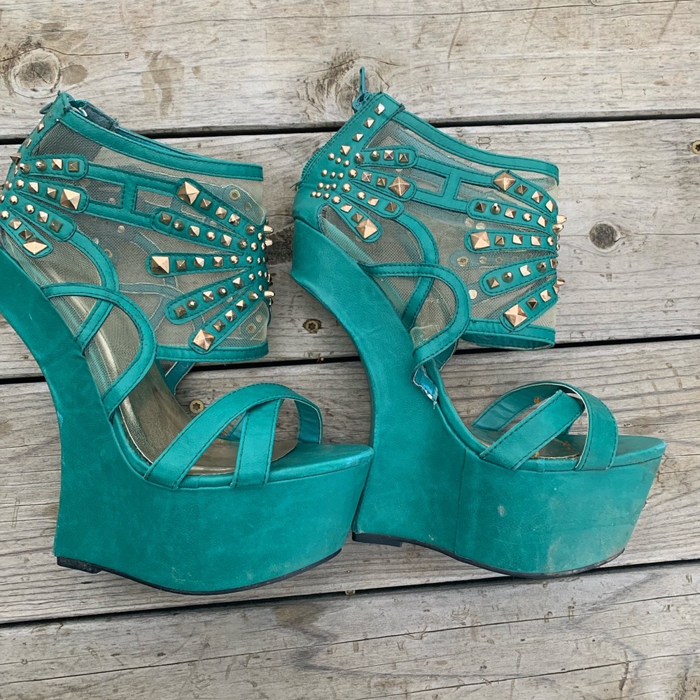 Green with gold and silver spiked “heel less” heel
